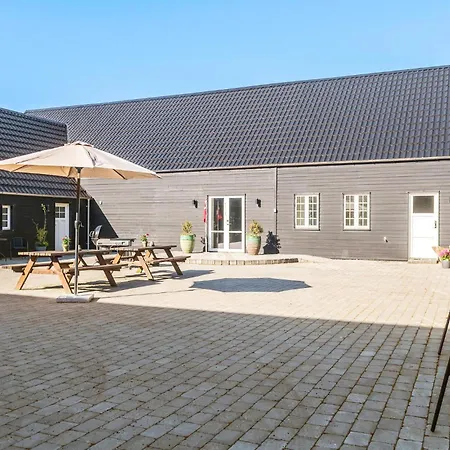 Дом отдыха Amazing In With Sauna