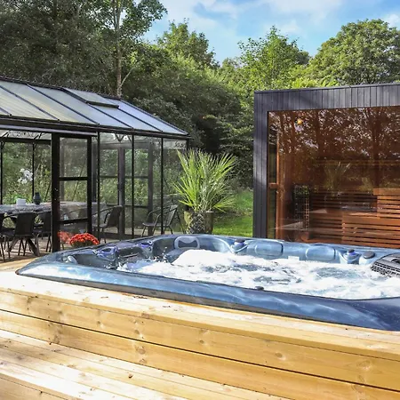 Дом отдыха Amazing In With Sauna